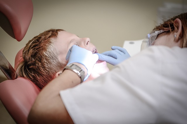 Implante dentário: 4 dicas para um pós-operatório de sucesso + bônus