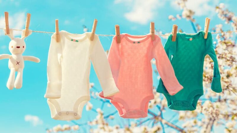 12 Dicas para remover manchas comuns em roupas de crianças